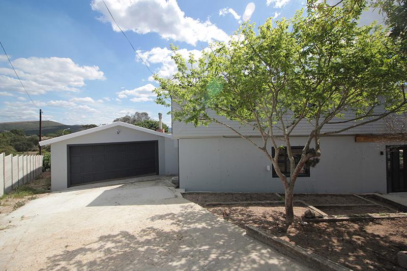 5 Bedroom Property for Sale in Fraaiuitsig Western Cape